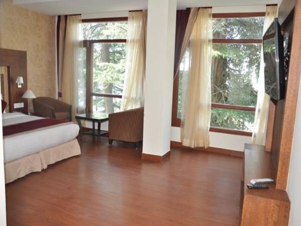 Hotel Southgate Shimla Exterior photo