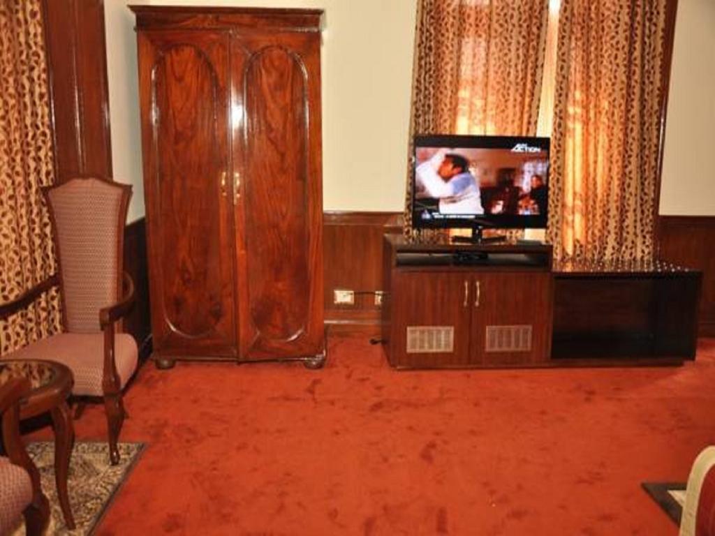 Hotel Southgate Shimla Exterior photo